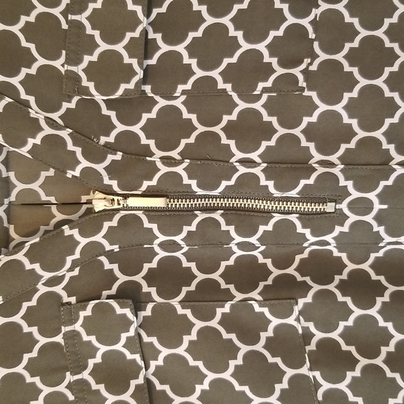 Express Patterned Shirt - Picture 3 of 5